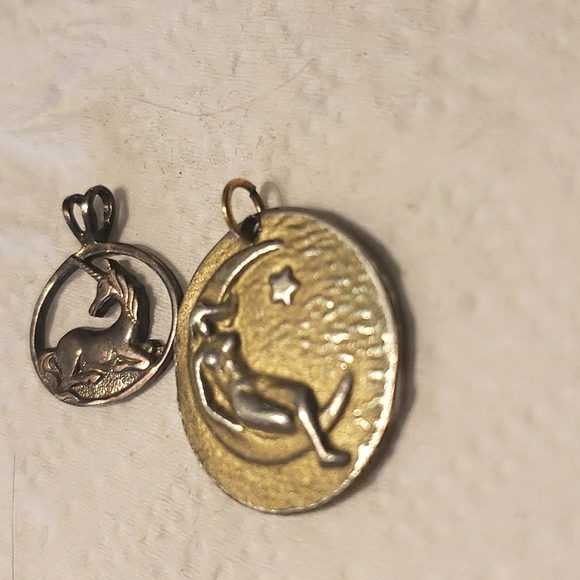 Sold STERLING SILVER VINTAGE PENDANTS UNICORN WOMAN ON MOON - Picture 3 of 6